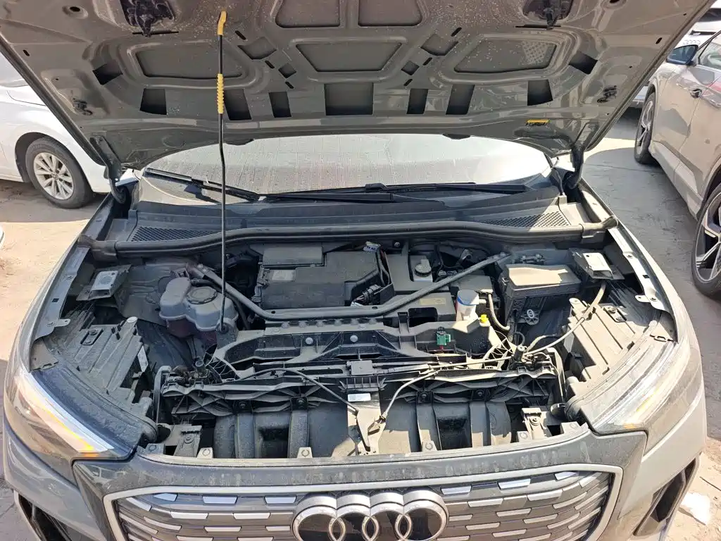 Audi Q4 e-tron 2024 2024 40 e-tron Pioneer Edition