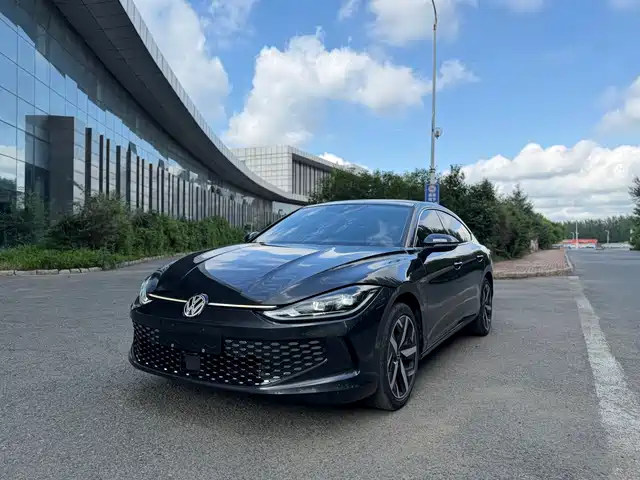 Volkswagen Lamando 2023 Lamando L 280TSI DSG Cool Edition — фото 1