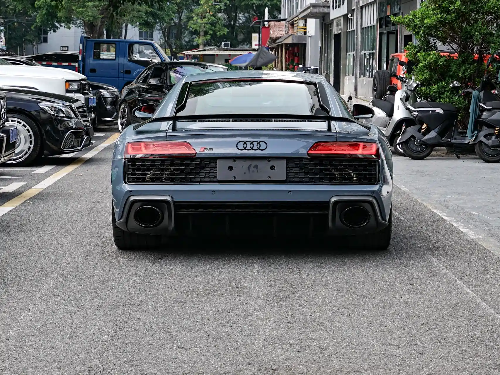 Photo 14 - Audi R8