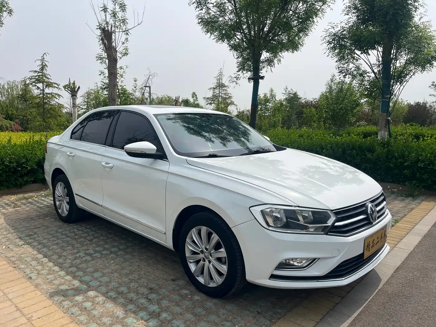 Volkswagen Bora 2016 Model 1.6L Manual Comfort фото 3