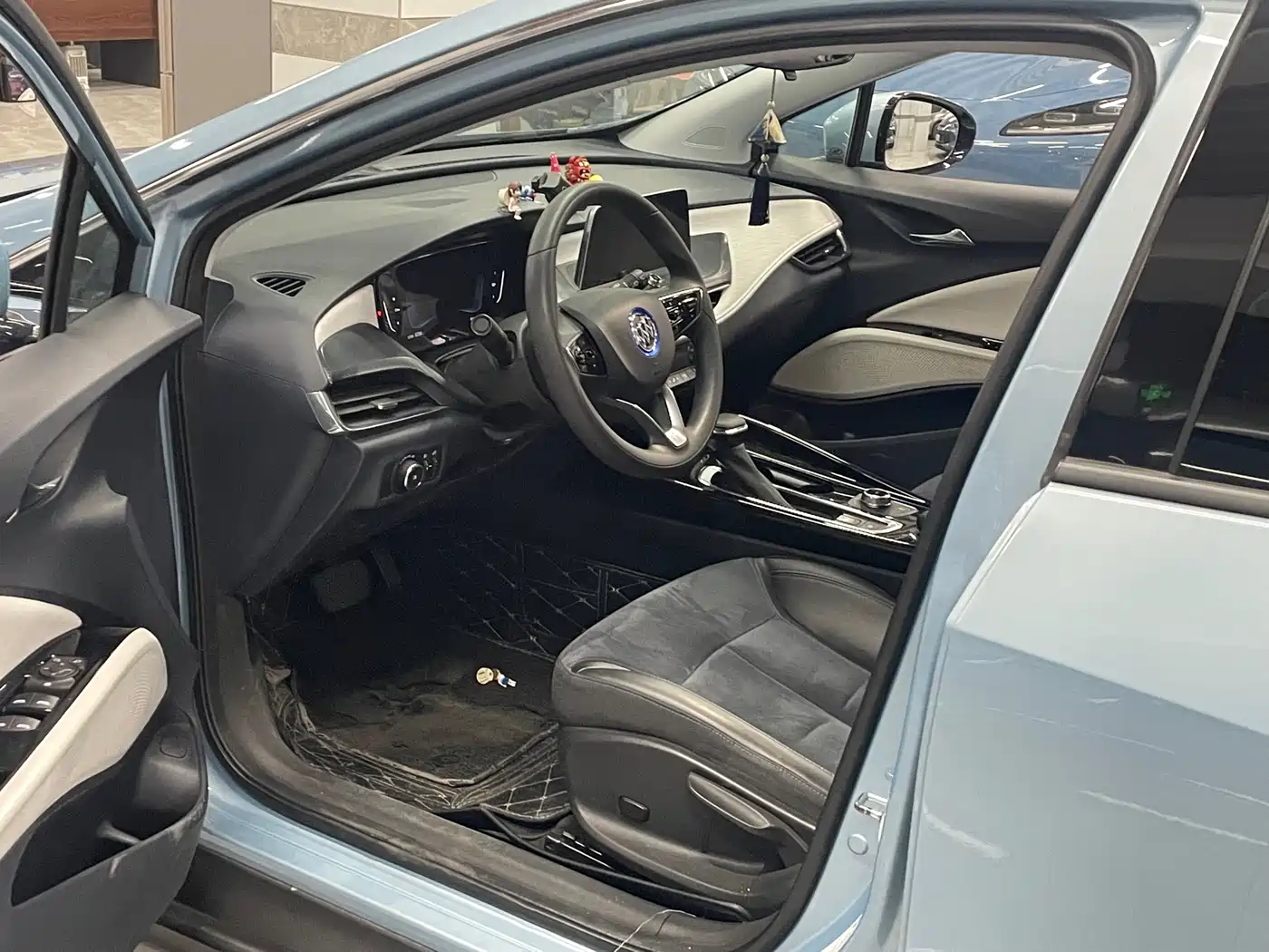 BUICK SLIGHTLY BLUE 6