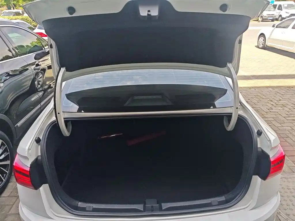 Volkswagen Bora 2021 1.5L Automatic Elite Smart Edition фото 19