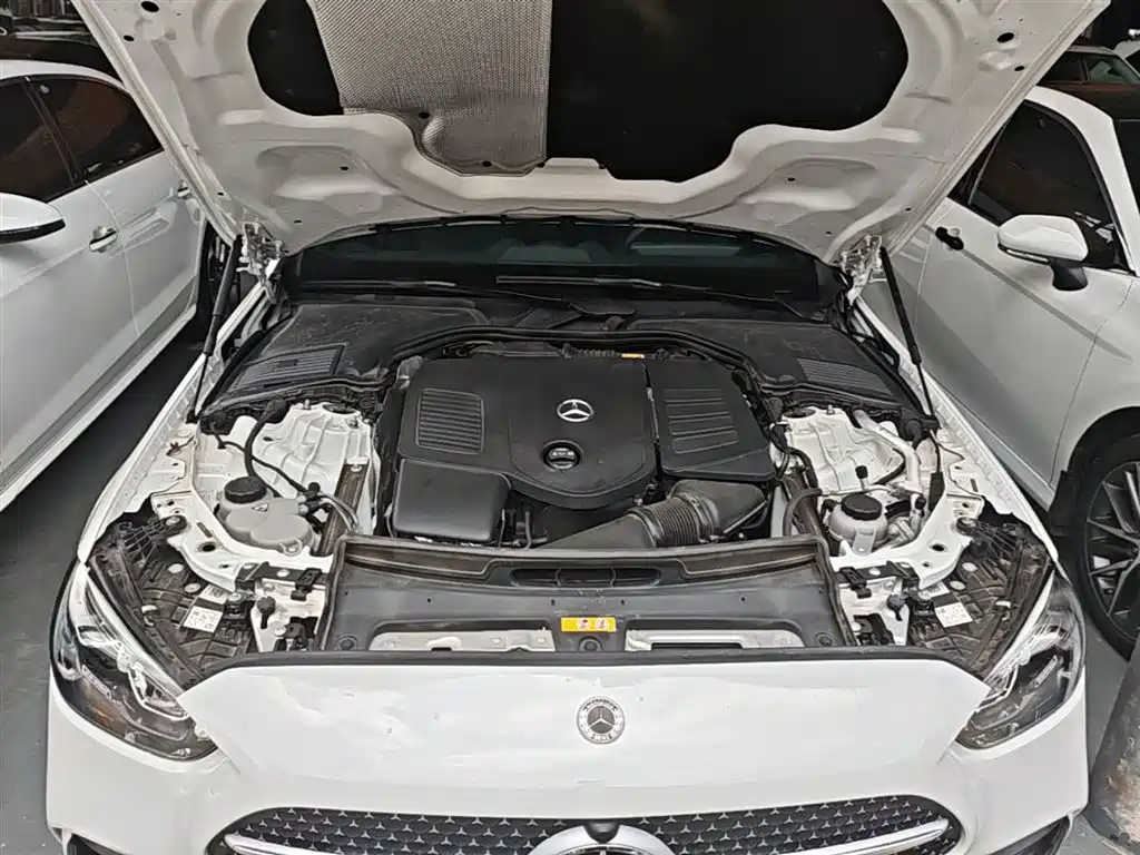 Фото 20 - Mercedes-Benz C-Class