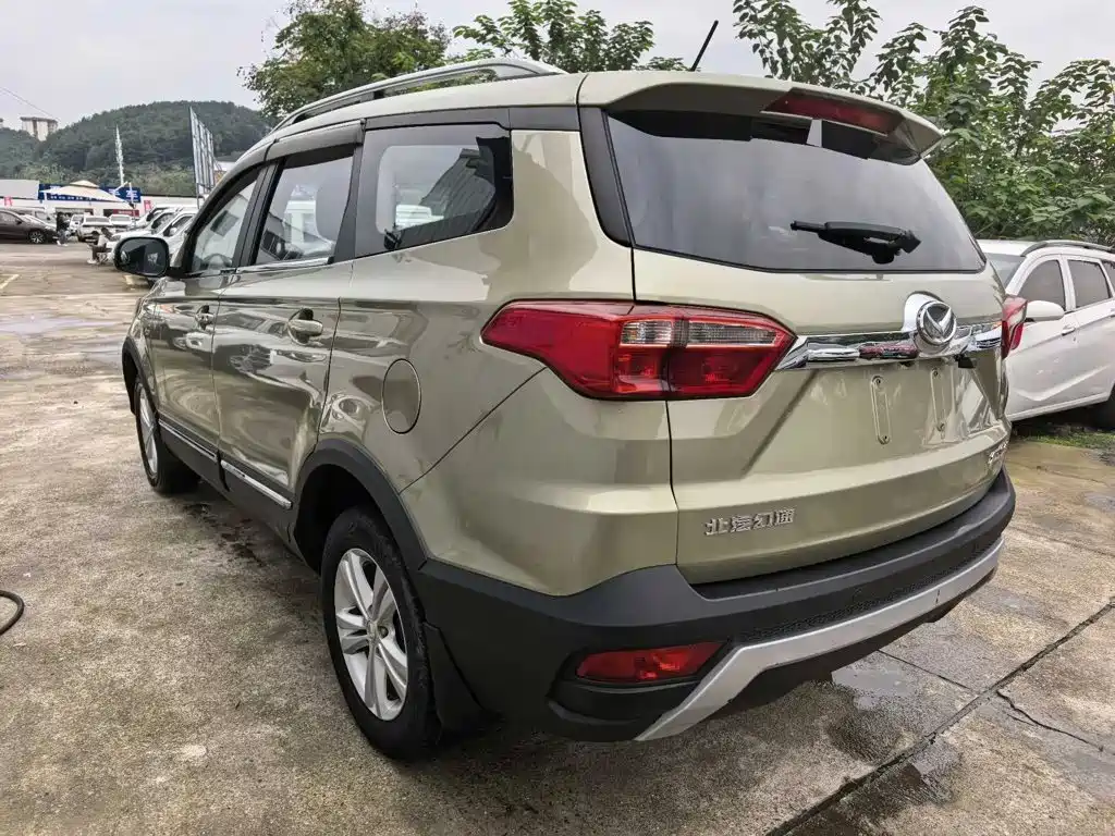 BAIC Huansu S3 2017 2016 S3L 1.5L Manual Premium