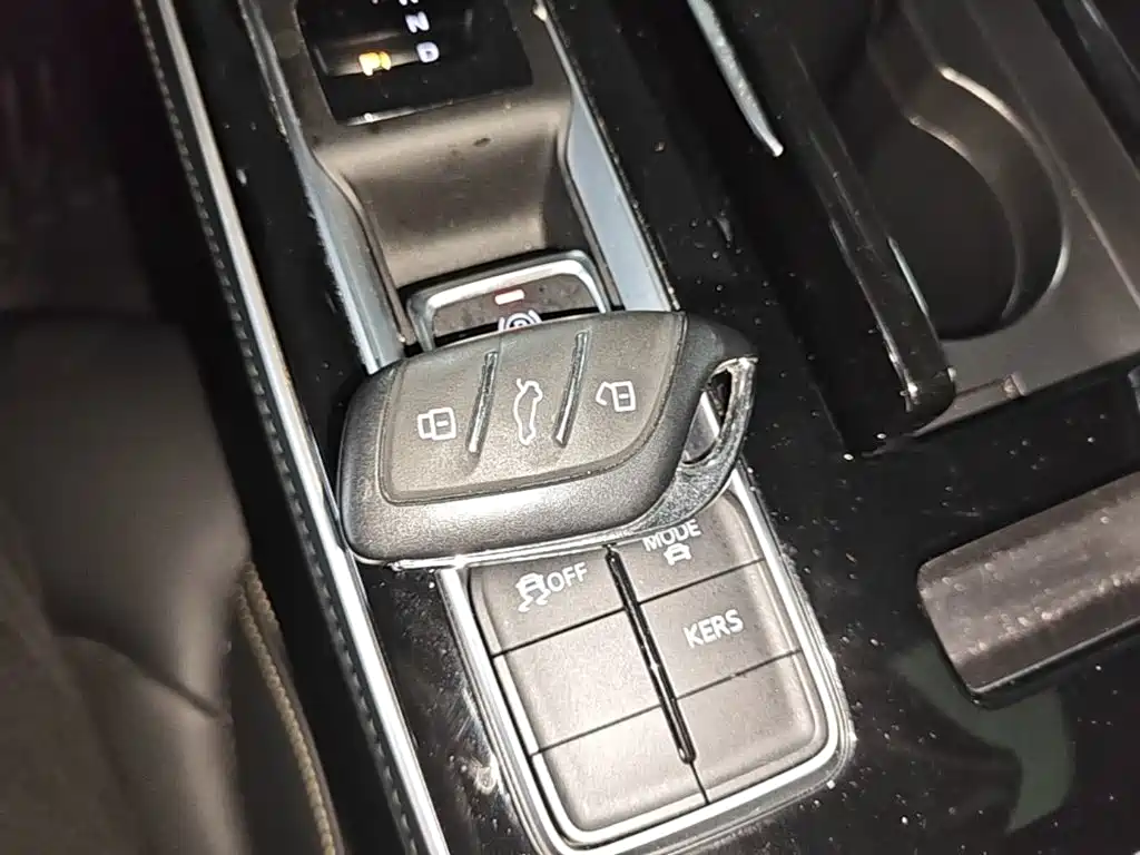 Фото 9 - Roewe i6 MAX EV