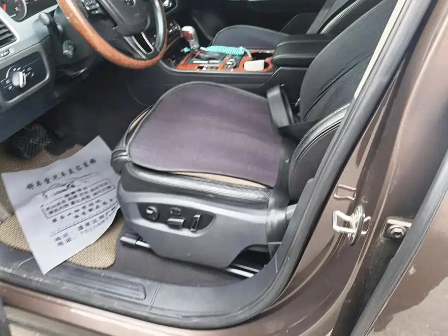 Фото 9 - Volkswagen Touareg