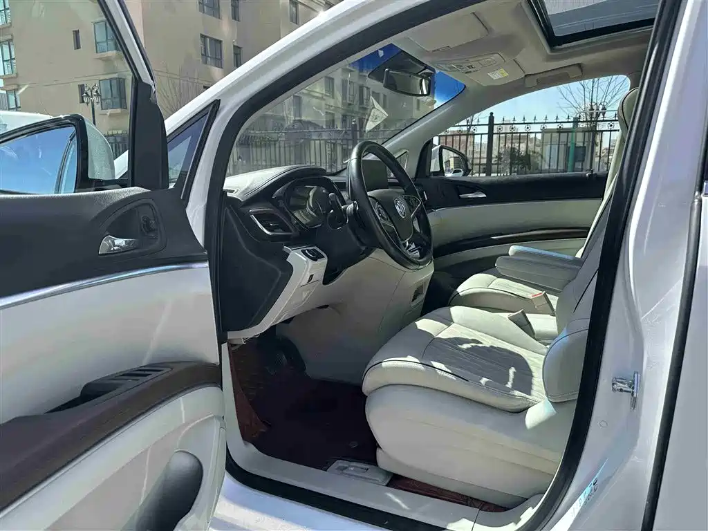 BUICK GL8