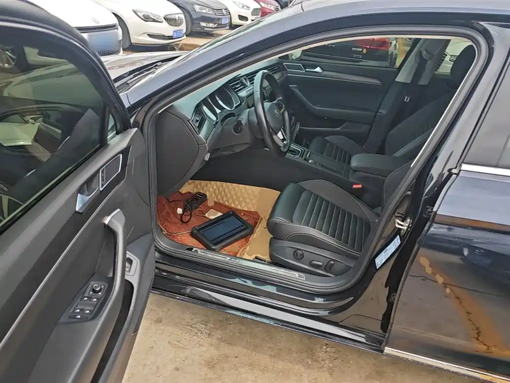 Volkswagen Magotan 2020 330TSI DSG Leading фото 16