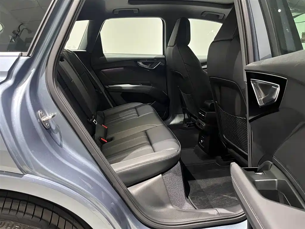 Audi Q4 e-tron 2024 40 e-tron Creation Edition фото 9