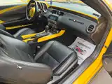 Photo 11 - Chevrolet Camaro