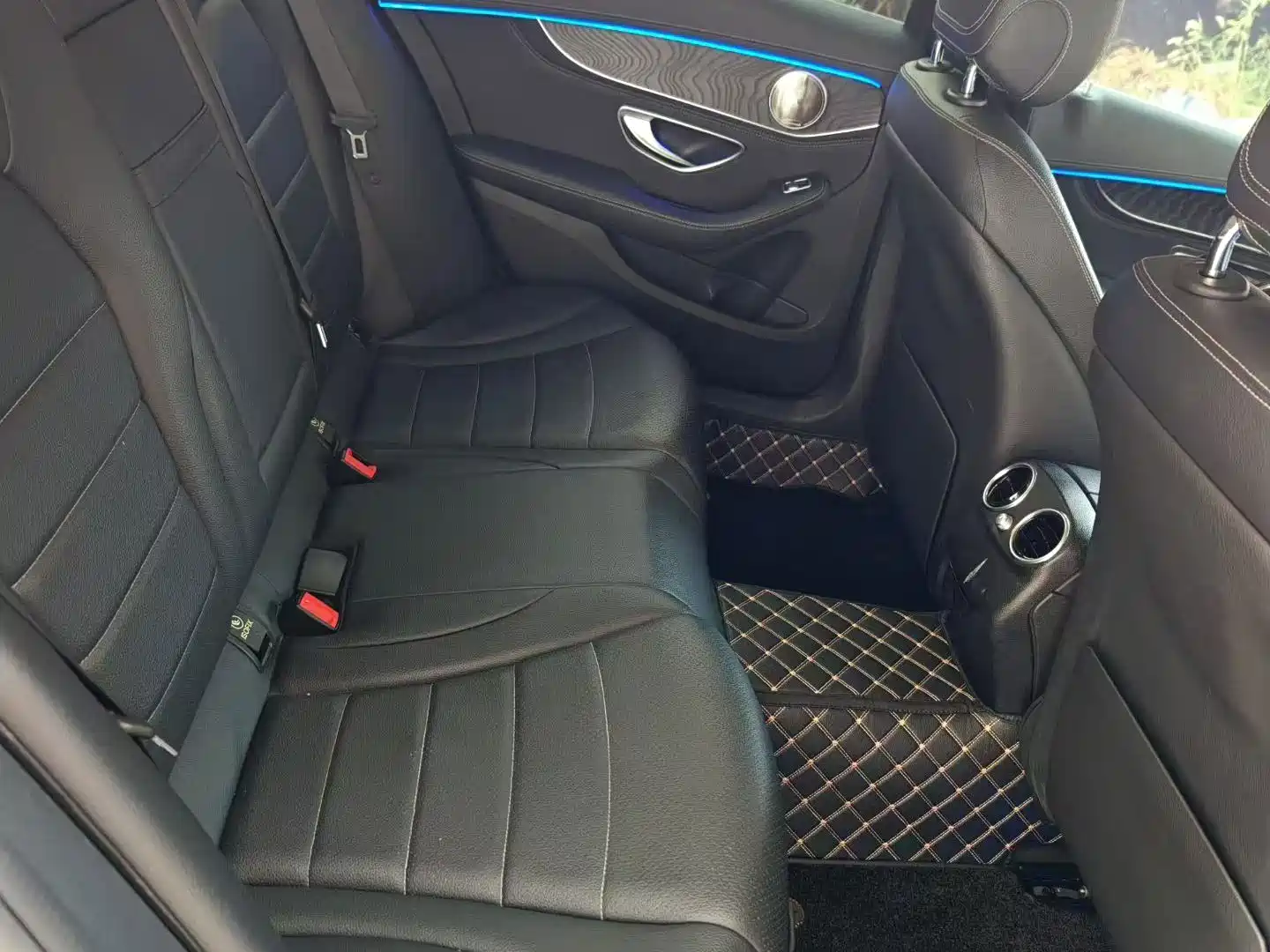 Фото 6 - Mercedes-Benz C-Class