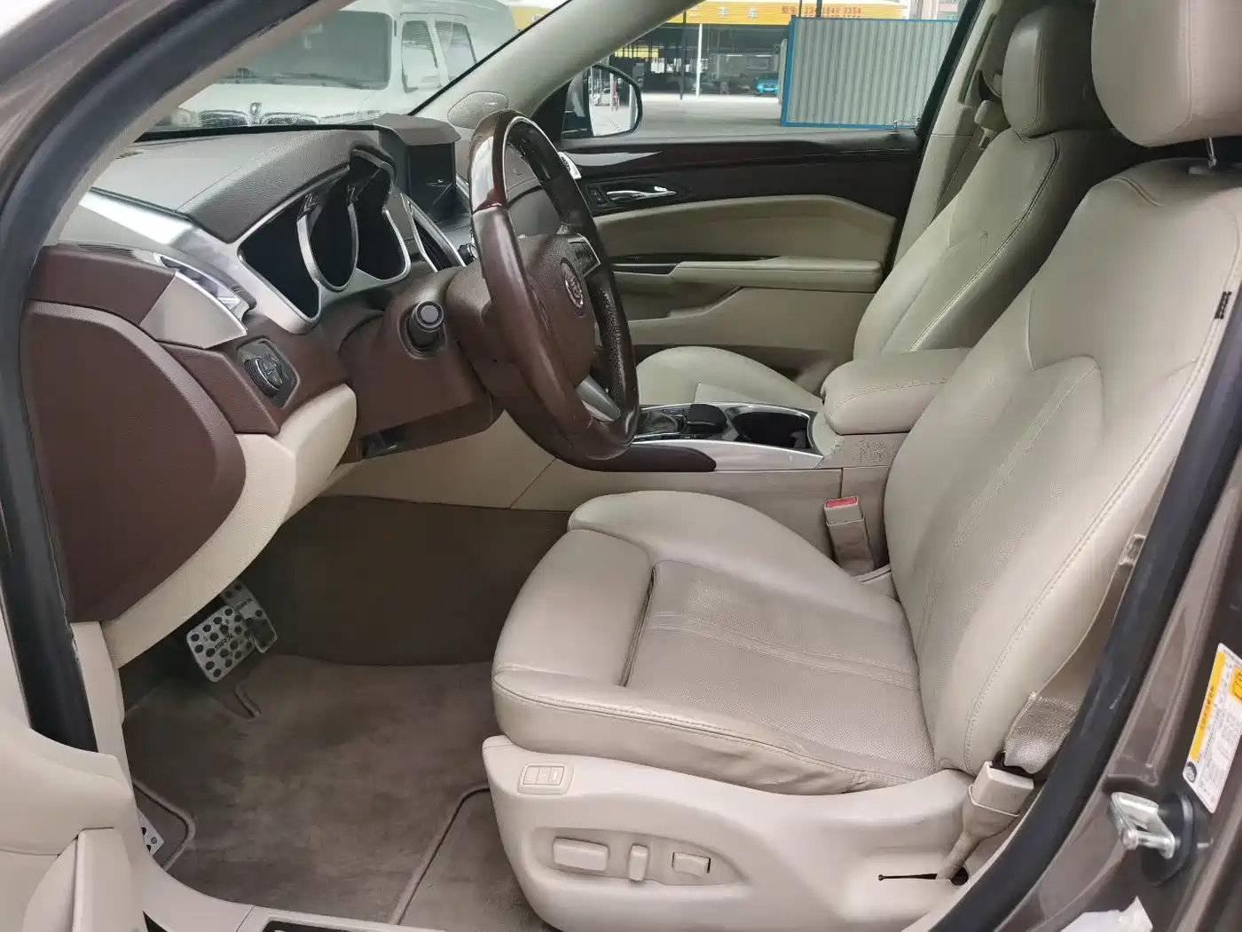Cadillac SRX 2013 3.0L Elite фото 4