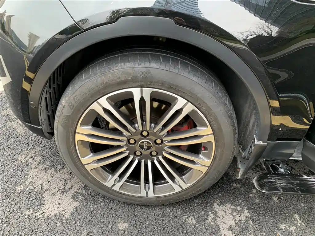 Land Rover Discovery 2019 2.0T SE фото 22