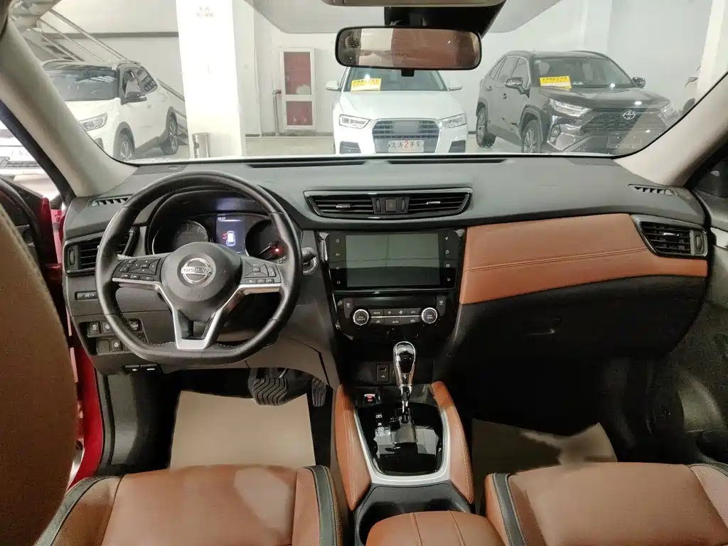 Фото 12 - Nissan X-Trail