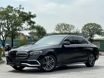 Mercedes-Benz E