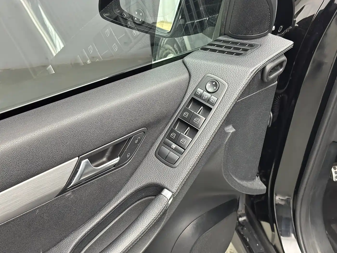Mercedes-Benz R-Class 2015 R 320 4MATIC Luxury фото 18