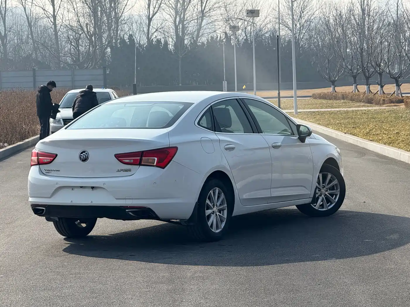 Buick Verano 2015 Sedan 20T Dual-clutch Elite фото 3