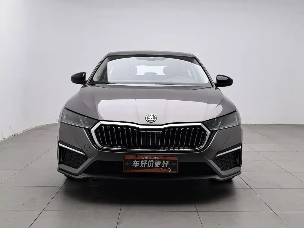 Фото 3 - Škoda Octavia