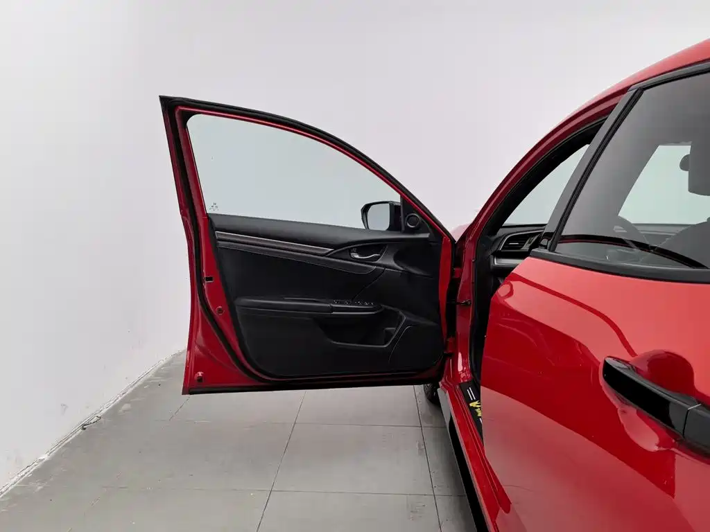 Photo 8 - Honda Civic