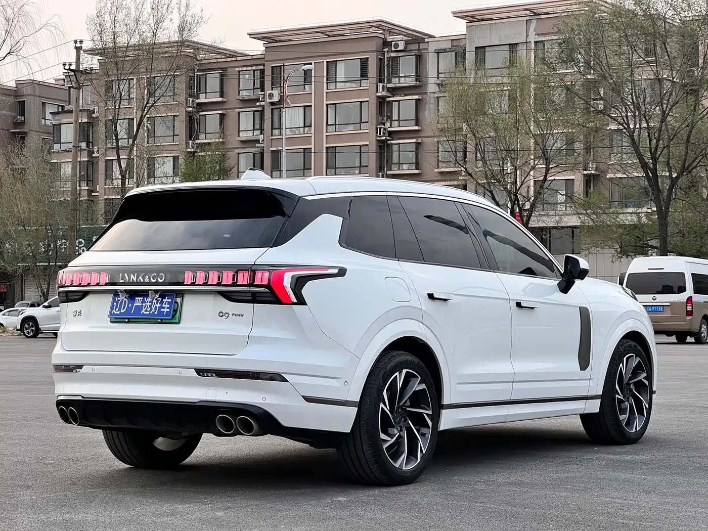 Lynk & Co 09 EM-P 2021 2.0T PHEV Ultra 6-seater фото 4