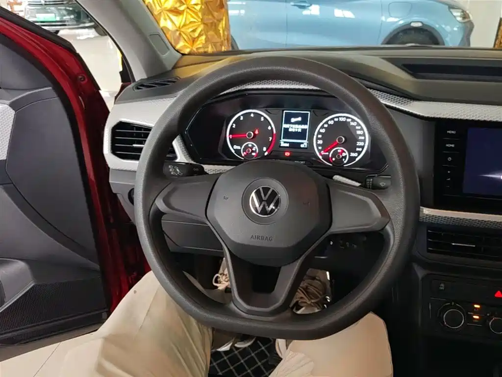 VOLKSWAGEN EXPLORING THE SHADOW
