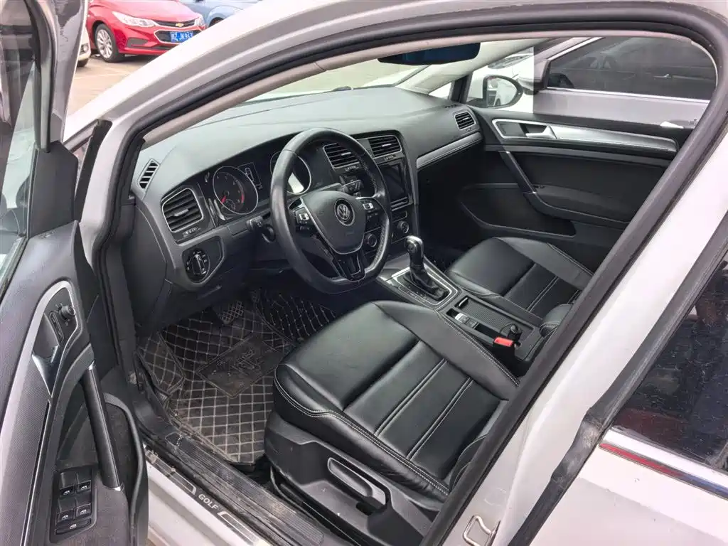 Volkswagen Golf 2019 200TSI DSG Comfort Progressive China VI фото 8