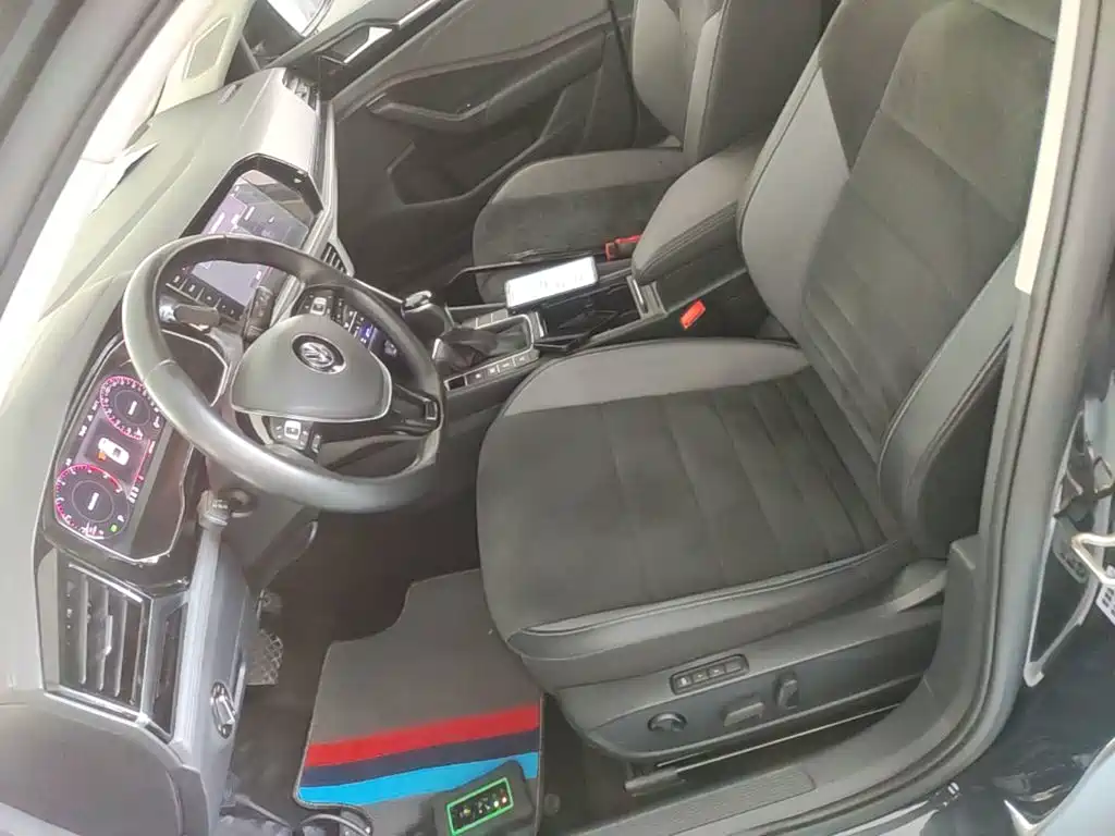 Photo 15 - Volkswagen Sagitar