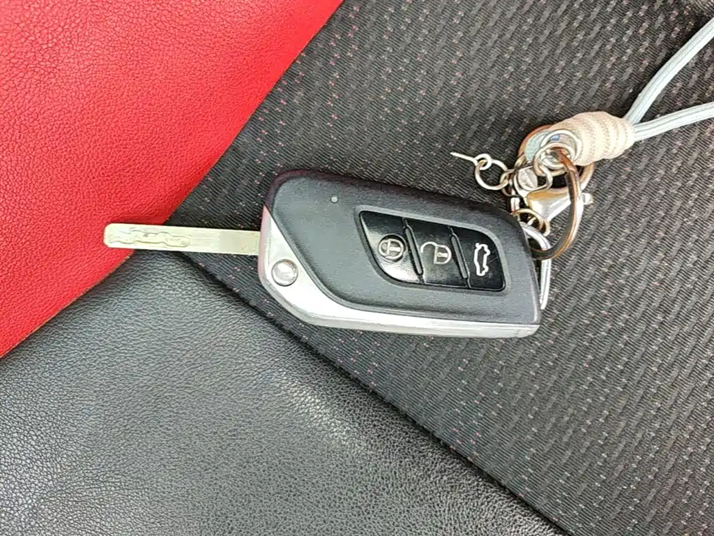 BAIC Senova X25 2017 2017 1.5L Auto Elite Navigation
