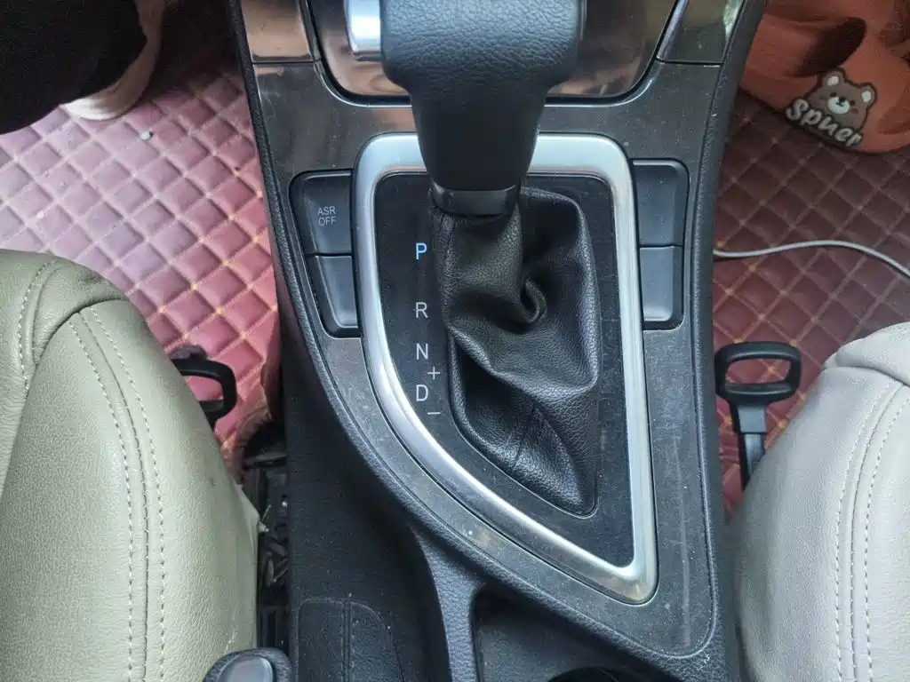 Zhonghua V5 2014 2012 1.6L Automatic Luxury