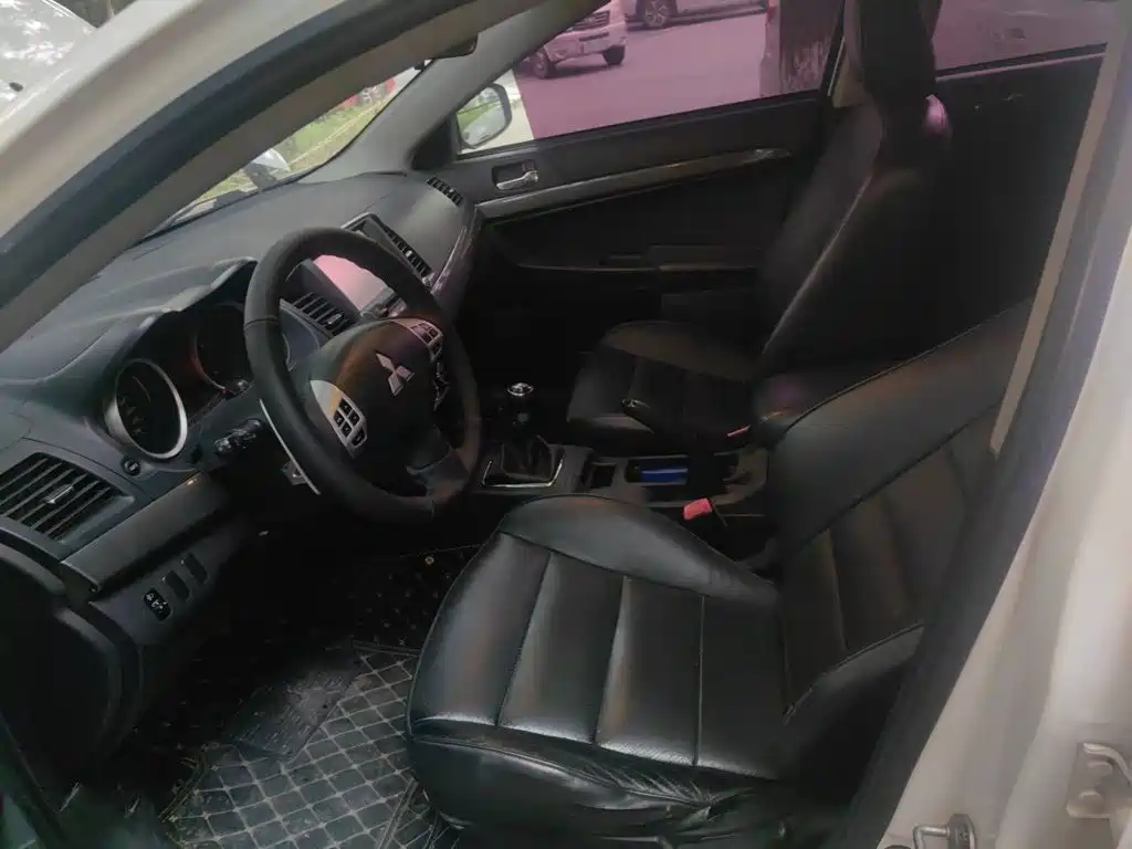 Mitsubishi Lancer EX 2015 2013 Fashion Edition 1.8L Manual Comfort