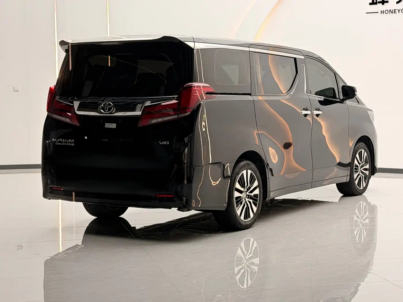 Toyota Alphard 2018 Facelift 3.5L Premium Edition фото 22