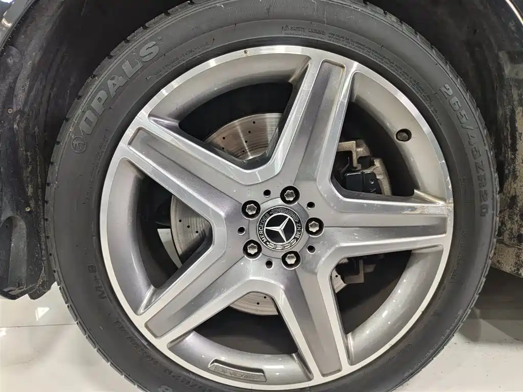 Mercedes-Benz GLE 2019 GLE 400 4MATIC Collector's Edition фото 12
