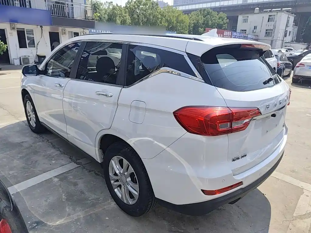 Фото 5 - Haval M6