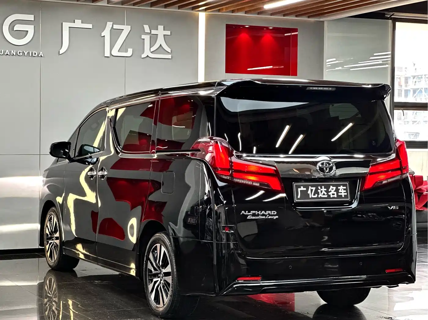 Toyota Alphard 2018 Facelift 3.5L Premium Edition фото 26