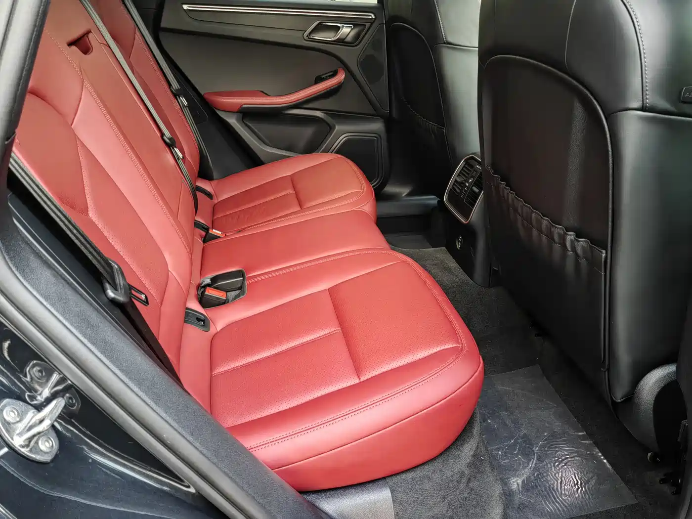 Porsche Macan 2024 Macan 2.0T фото 10
