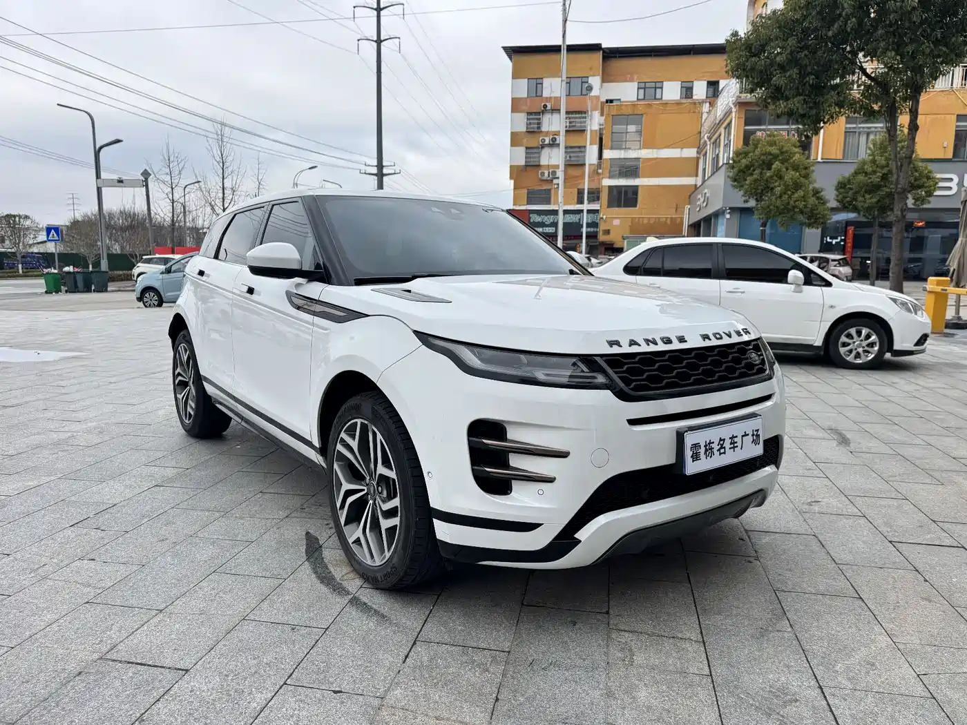 Land Rover Range Rover Evoque 2020 249PS R-DYNAMIC S Sport Edition фото 3