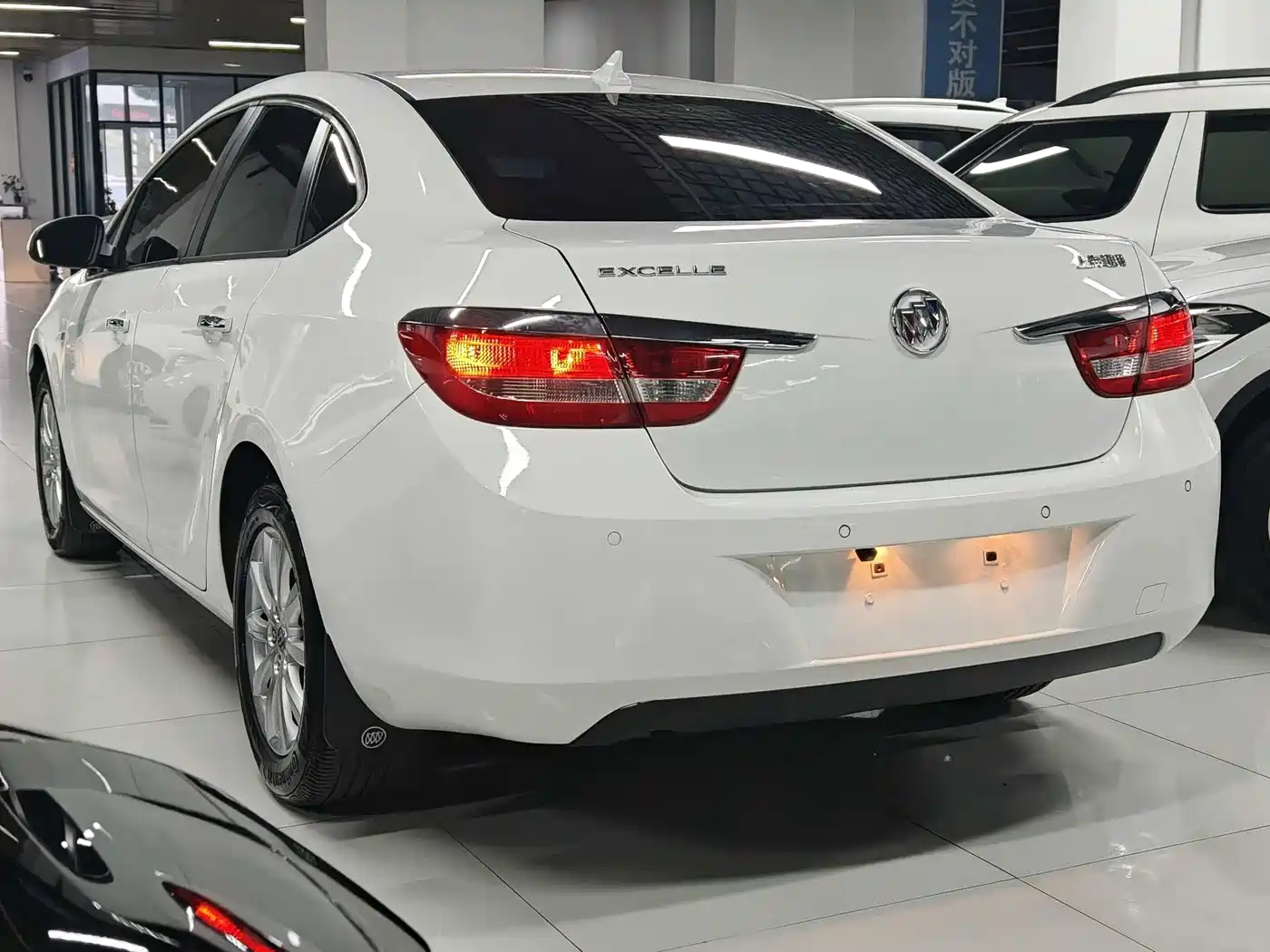Buick Excelle 2013 GT 1.8L Automatic Fashion Edition фото 4