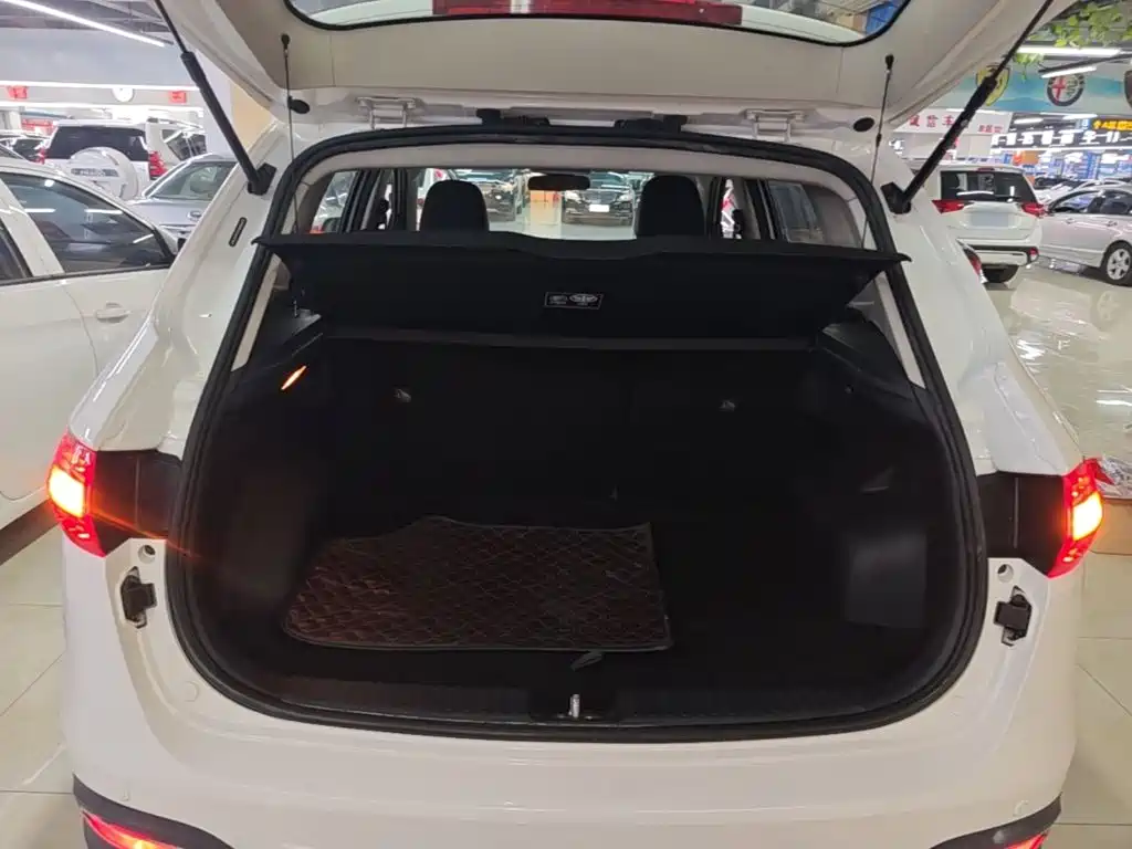 FAW Senya R7 2017 2017 Model 1.6L Automatic Prestige