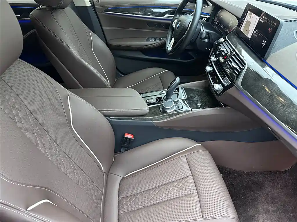 BMW 5-SERIES