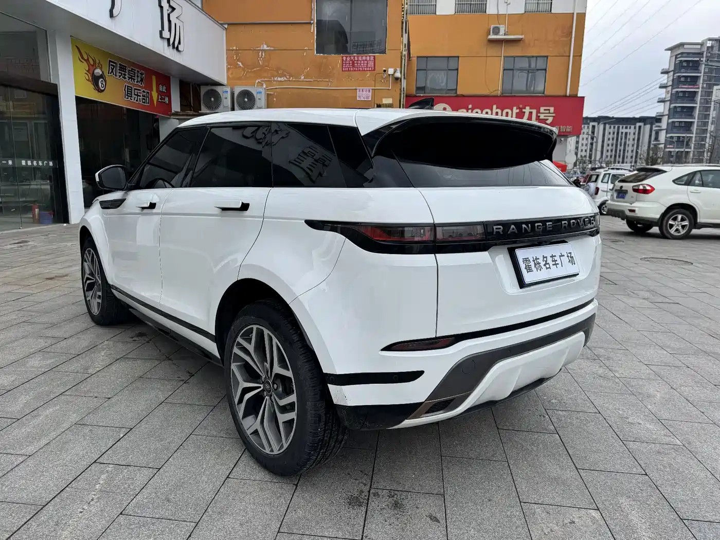 Land Rover Range Rover Evoque 2020 249PS R-DYNAMIC S Sport Edition фото 6