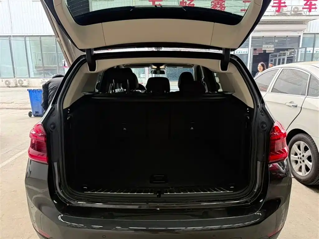 BMW iX3 2021 Facelift Leading фото 12