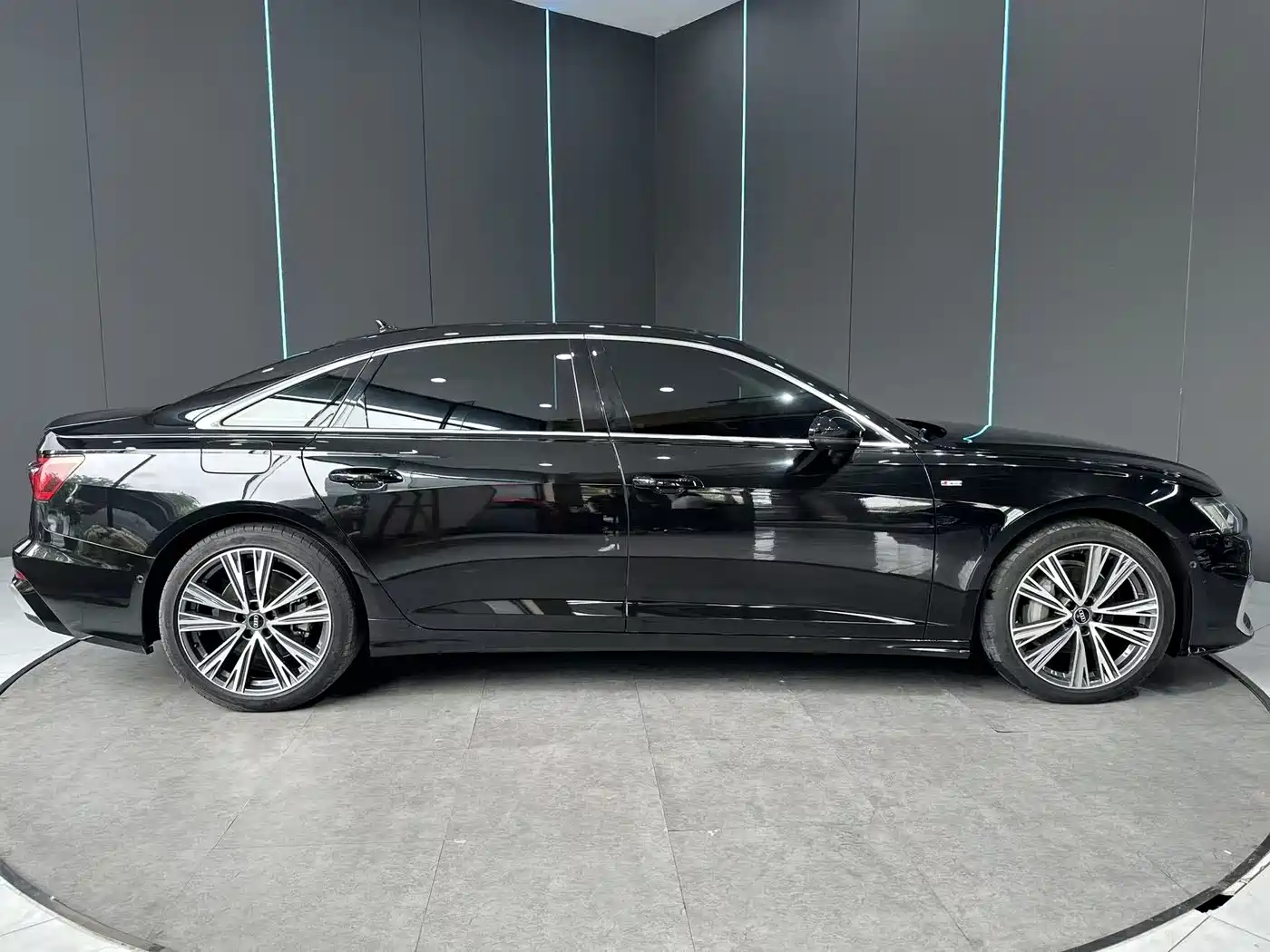 Audi A6L 2024 45 TFSI quattro Premium Dynamic фото 5