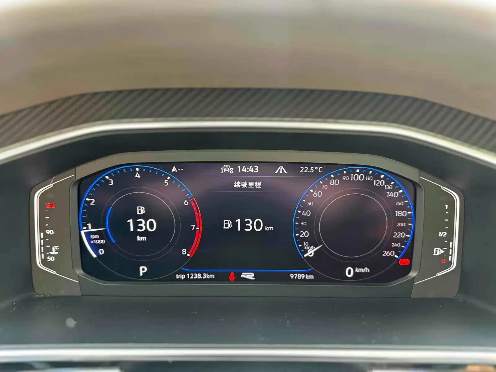 Photo 14 - Volkswagen Tiguan L