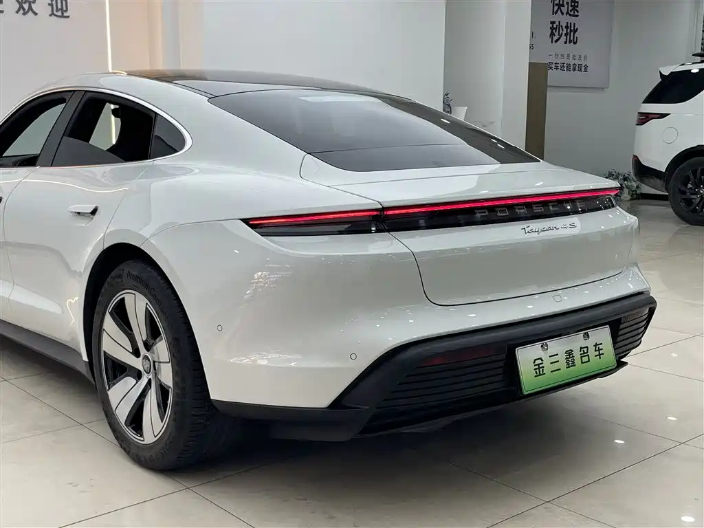 Porsche Taycan 2019 Taycan 4S фото 33