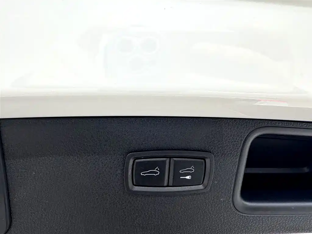 Porsche Macan 2023 Macan 2.0T фото 27