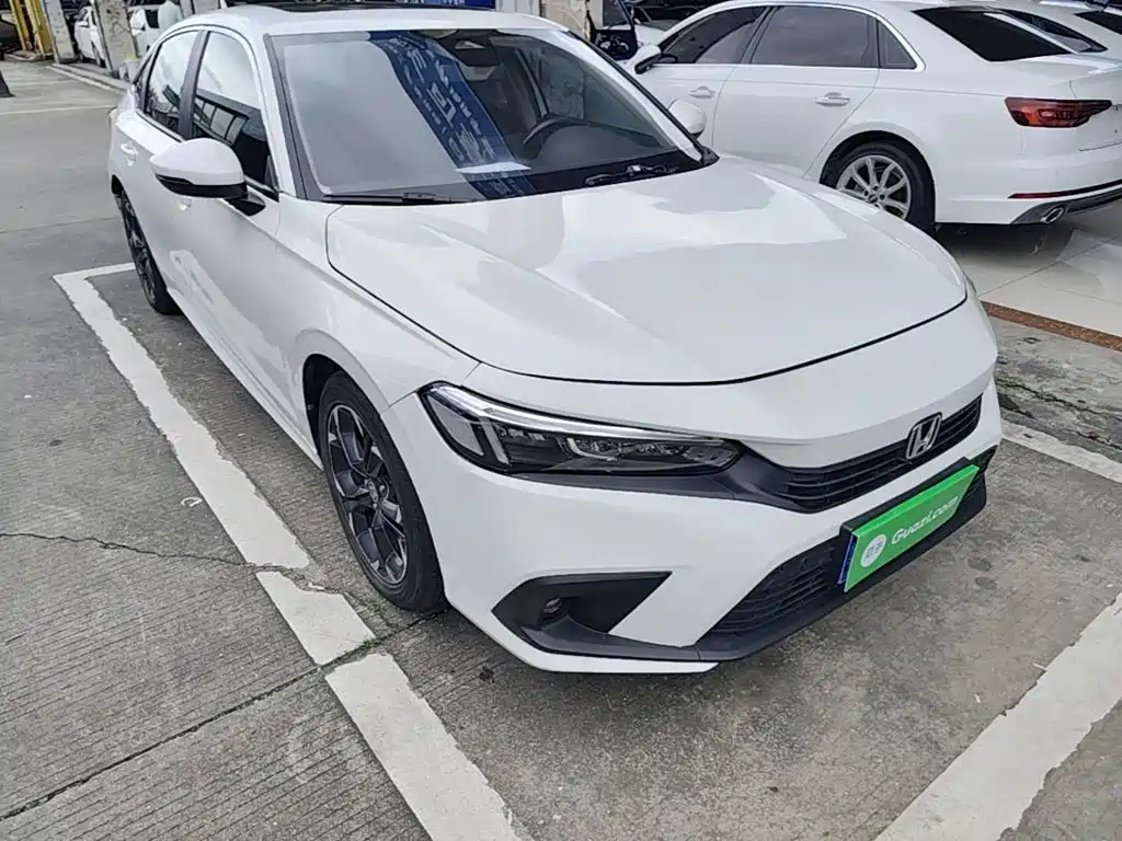 Фото 4 - Honda Civic