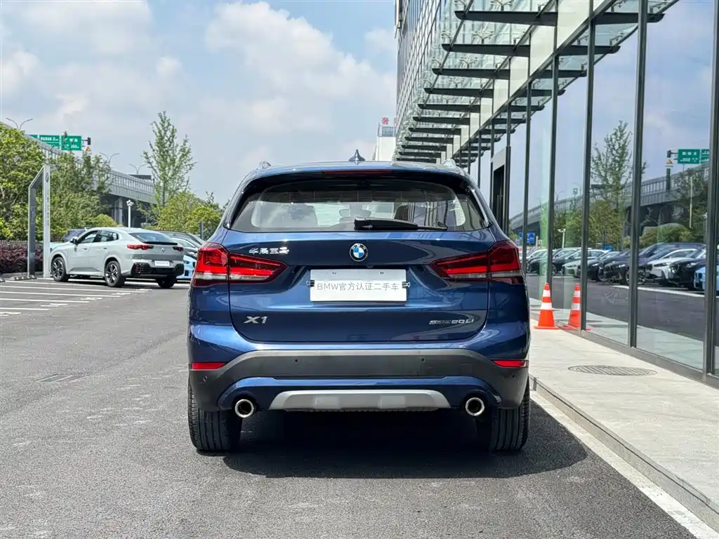 BMW X1 2022 sDrive20Li Fashion фото 5