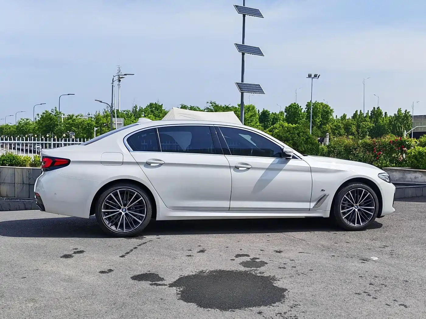 BMW 5 Series 2022 530Li Leading M Sport Package фото 4