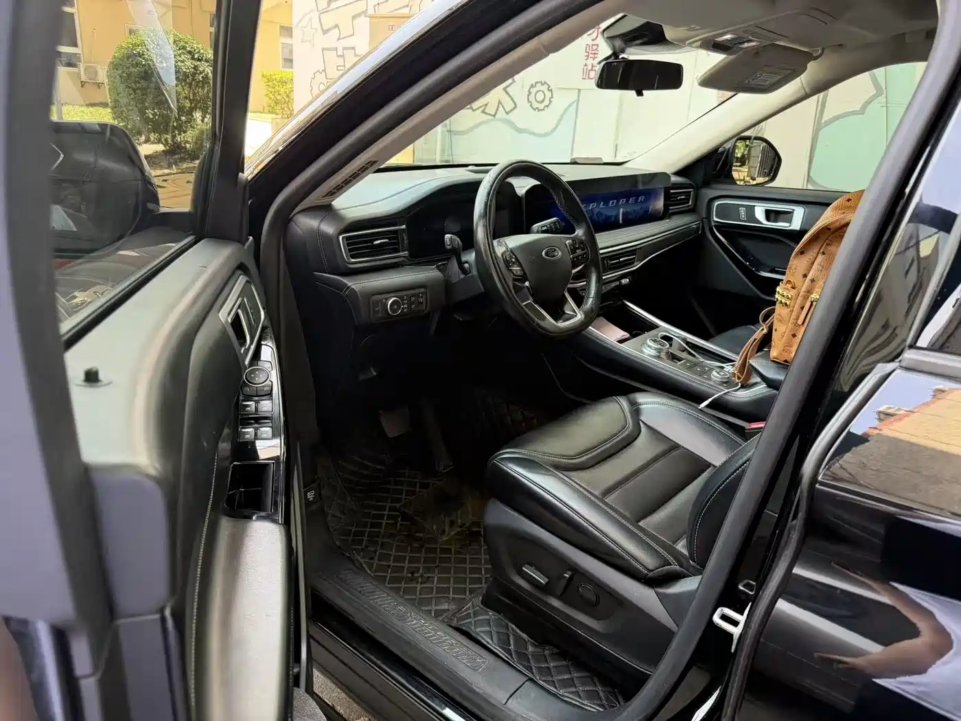 FORD EXPLORER