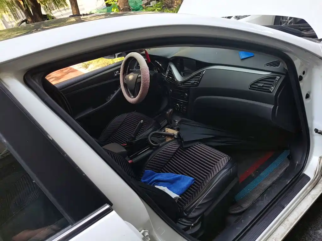 Фото 21 - Besturn B70